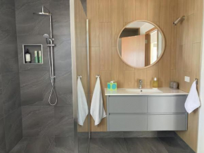 Salt House Brand New Bayside Accomodation